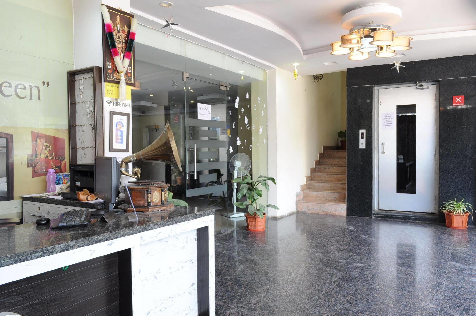 Oyo 17375 My Place Kondapur Hicc Hyderabad Ngoại thất bức ảnh