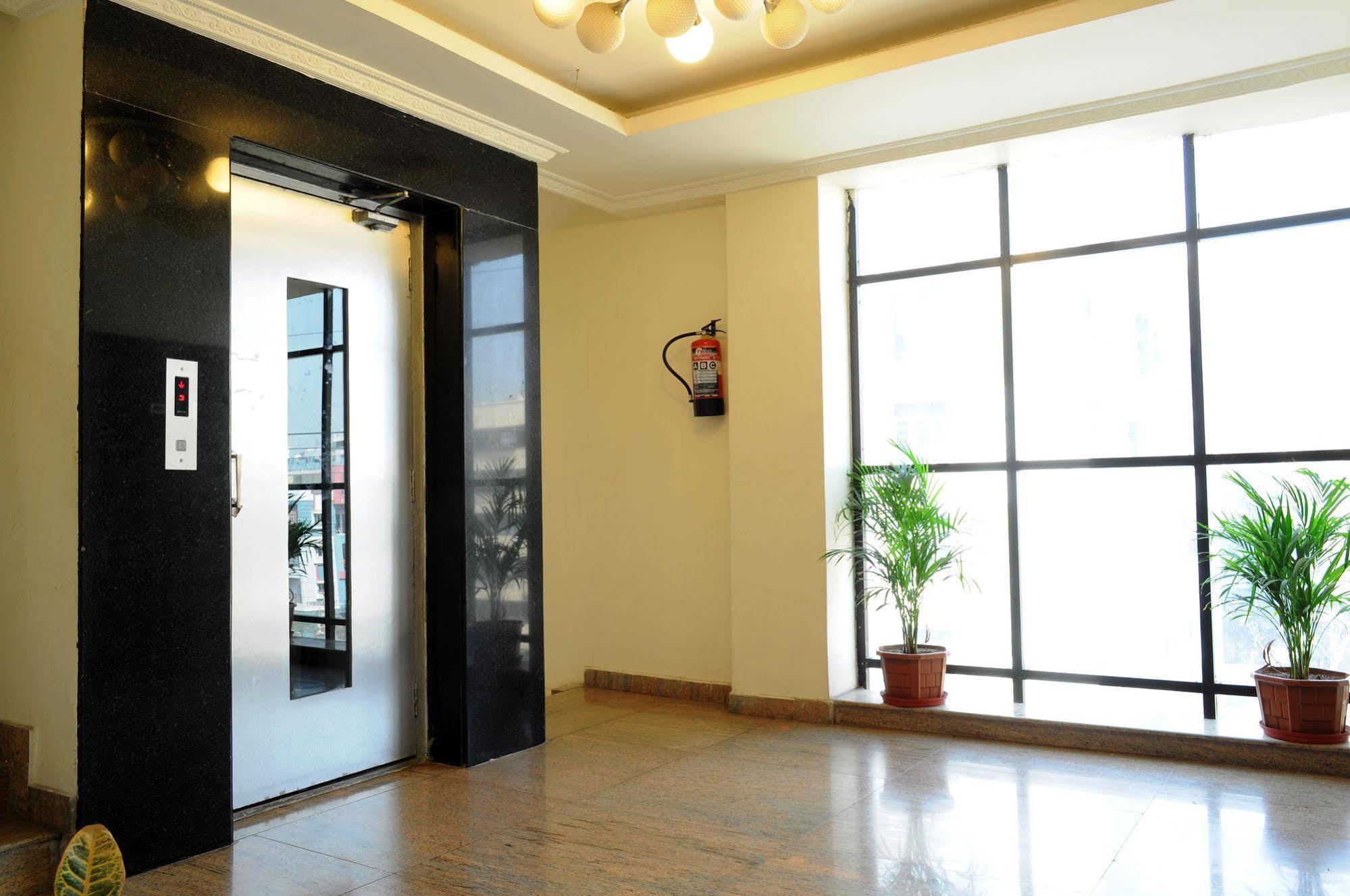 Oyo 17375 My Place Kondapur Hicc Hyderabad Ngoại thất bức ảnh