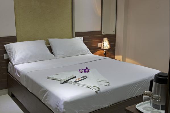 Oyo 17375 My Place Kondapur Hicc Hyderabad Phòng bức ảnh